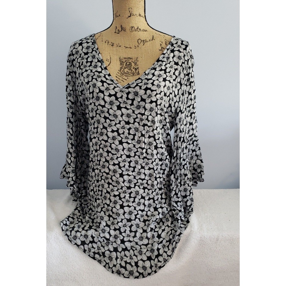Anne Cole Womans Blouse‎ Size Medium 3/4 Sleeve
